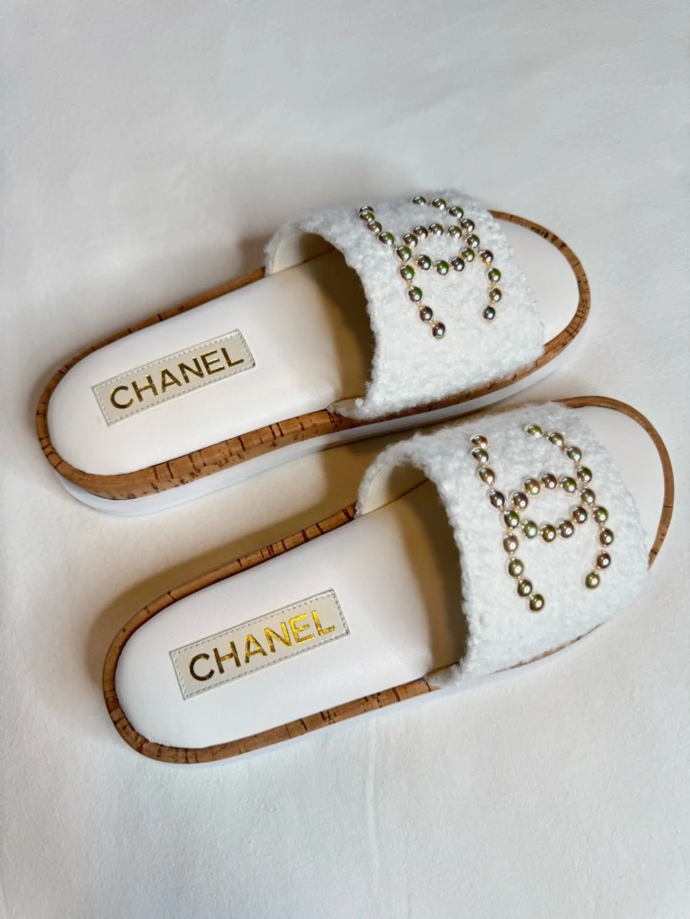 Chanel White Fabric Pearl Cork CC Slip On Slides Shearling Sandals Authentic 37